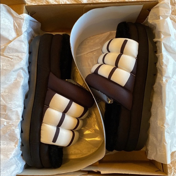 UGG MAXI SLIDE LOGO - Picture 10 of 12